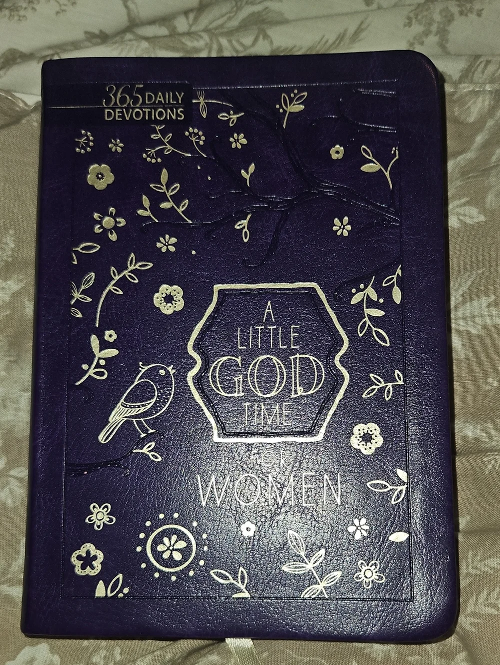 365 Daily Devotions: A Little God Time for Women - Purple Devotional Book